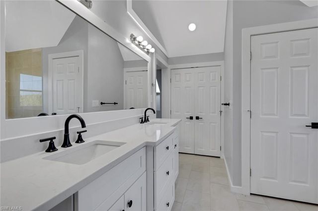 4452 Gulf Pines DR, Sanibel, FL 33957