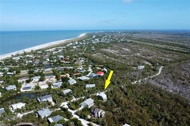 4452 Gulf Pines DR, Sanibel, FL 33957