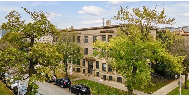 923 W Waveland Avenue 2D, Chicago, IL 60613