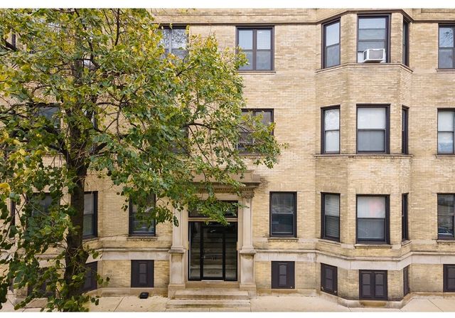 923 W Waveland Avenue 2D, Chicago, IL 60613