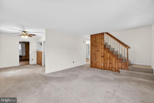 821 KENYON LN, Newark, DE 19711