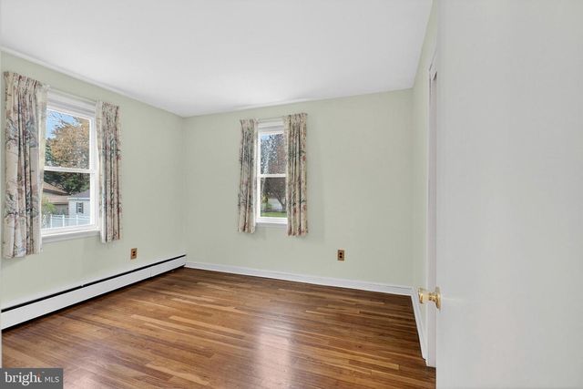 821 KENYON LN, Newark, DE 19711