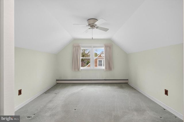 821 KENYON LN, Newark, DE 19711