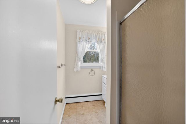 821 KENYON LN, Newark, DE 19711