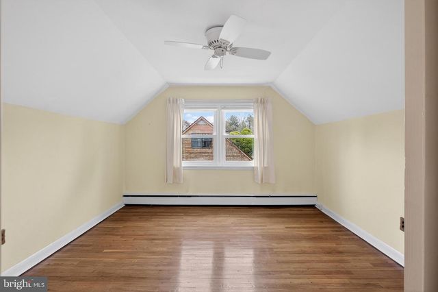 821 KENYON LN, Newark, DE 19711