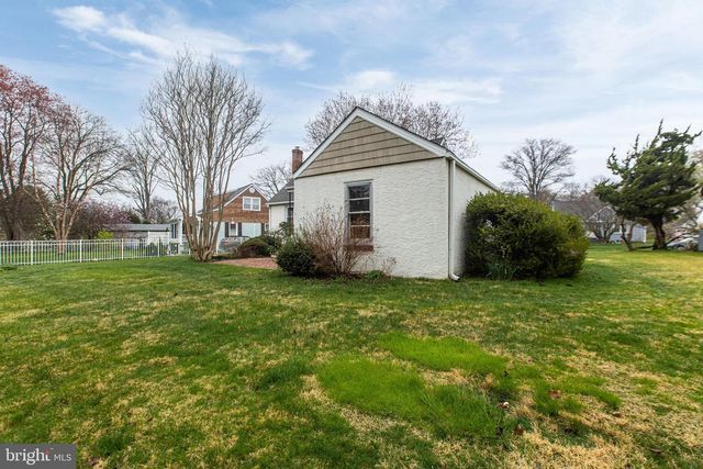 821 KENYON LN, Newark, DE 19711