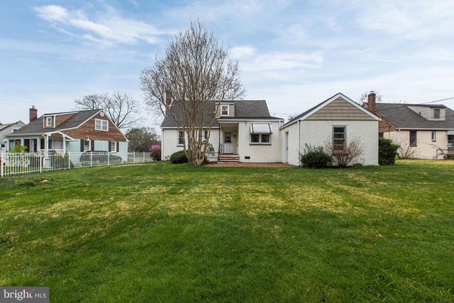 821 KENYON LN, Newark, DE 19711