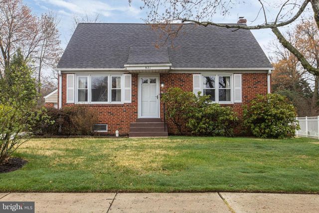 821 KENYON LN, Newark, DE 19711