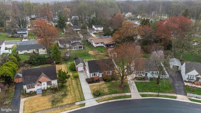 821 KENYON LN, Newark, DE 19711