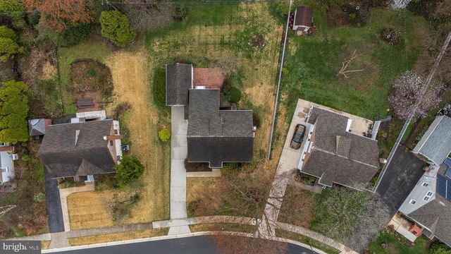 821 KENYON LN, Newark, DE 19711