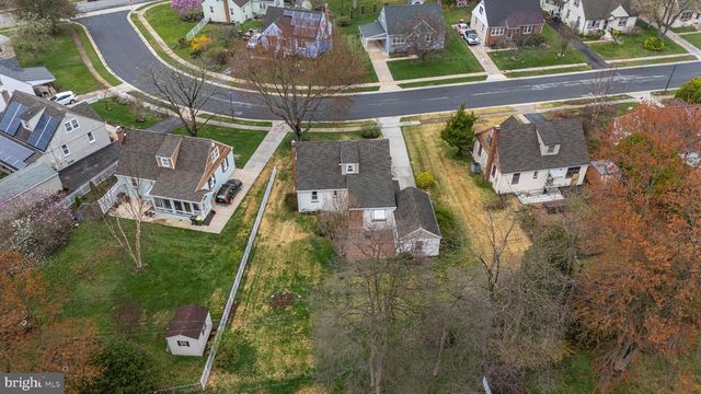 821 KENYON LN, Newark, DE 19711