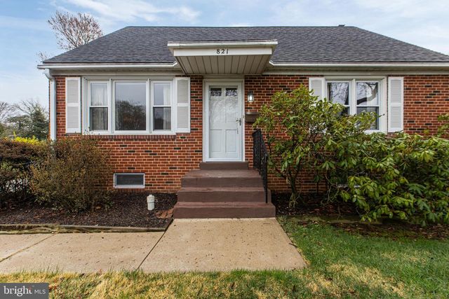 821 KENYON LN, Newark, DE 19711