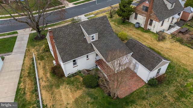 821 KENYON LN, Newark, DE 19711