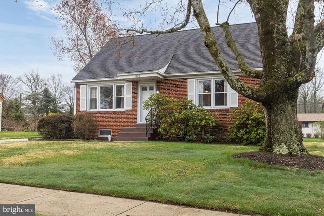 821 KENYON LN, Newark, DE 19711