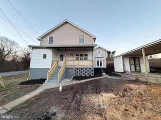 959 GOLF COURSE RD, Martinsburg, WV 25404