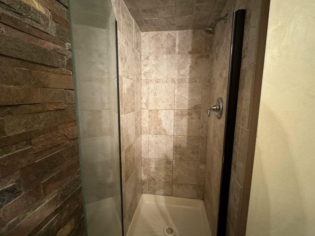 6310 Shappie Road, Clarkston, MI 48348