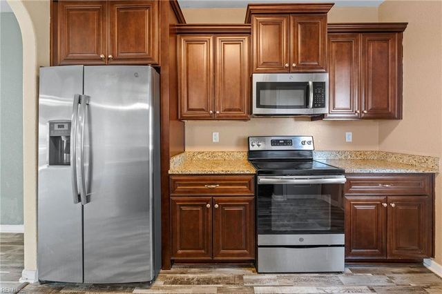 103 Ford ST, Chesapeake, VA 23323