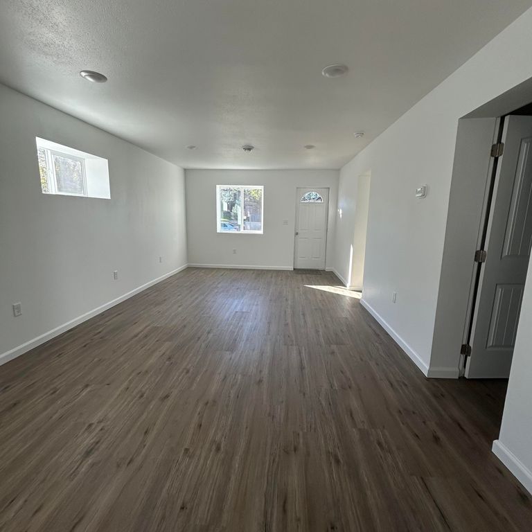 1405 5th ST, Havre, MT 59501 photo 3