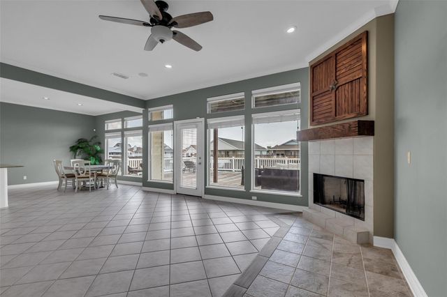 1323 Wahini Street, Tiki Island, TX 77554