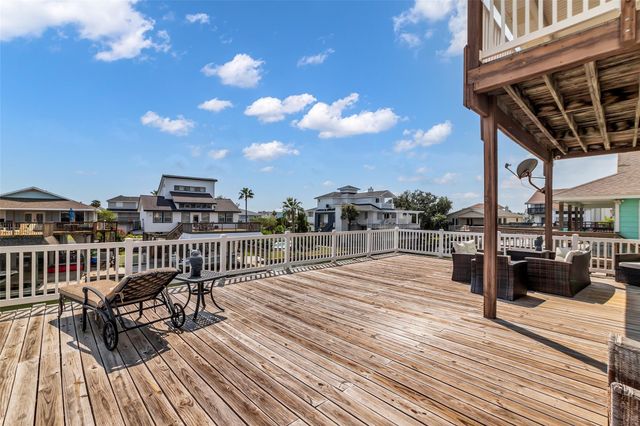 1323 Wahini Street, Tiki Island, TX 77554