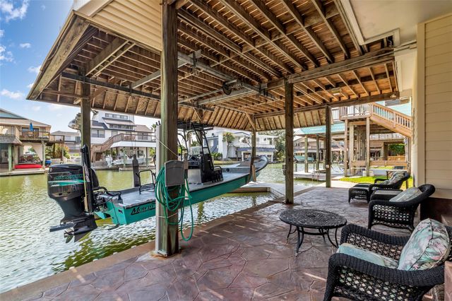 1323 Wahini Street, Tiki Island, TX 77554