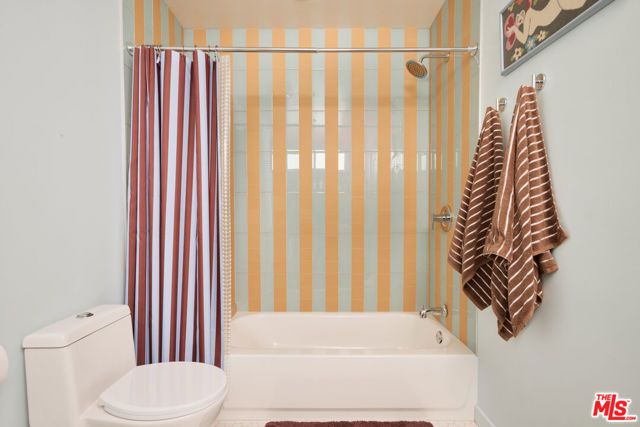 6001 Manton Avenue, Woodland Hills (los Angeles), CA 91367