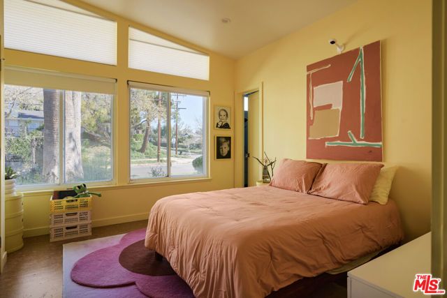 6001 Manton Avenue, Woodland Hills (los Angeles), CA 91367