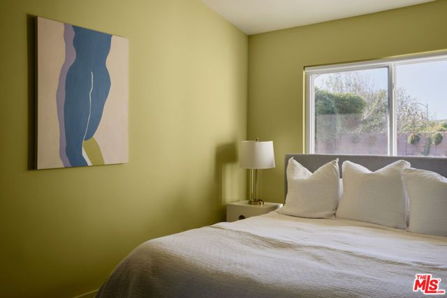 6001 Manton Avenue, Woodland Hills (los Angeles), CA 91367