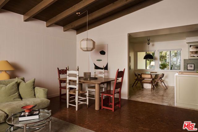 6001 Manton Avenue, Woodland Hills (los Angeles), CA 91367