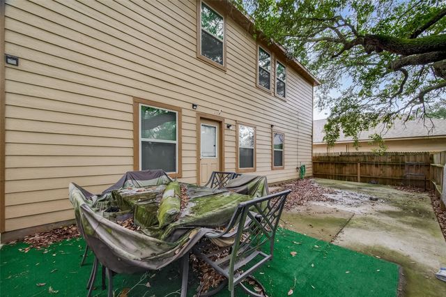 13 N Heritage Oaks Drive, Texas City, TX 77591