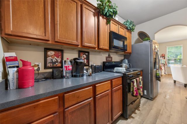 13 N Heritage Oaks Drive, Texas City, TX 77591