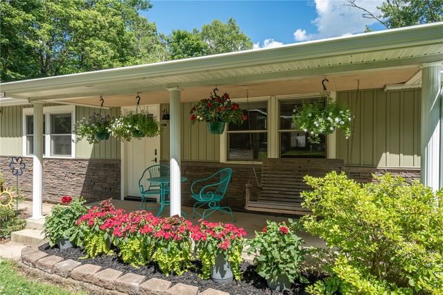 242 N Bickett Road, Xenia, OH 45385