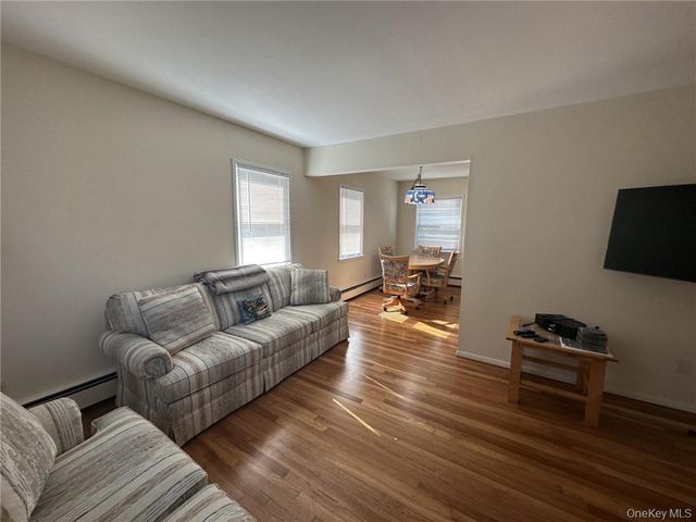 153 Sickles Avenue Right, Nyack, NY 10960