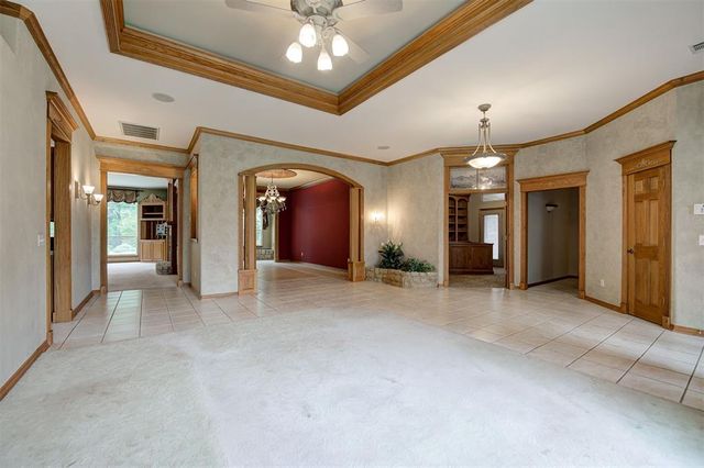 14405 Fossil Creek Lane, Oklahoma City, OK 73134