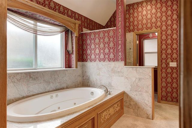 14405 Fossil Creek Lane, Oklahoma City, OK 73134