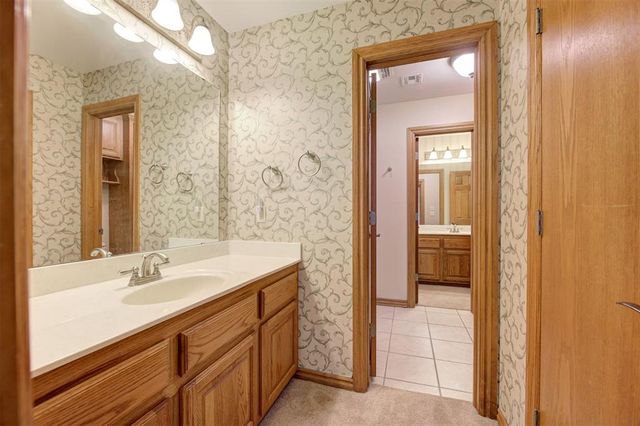 14405 Fossil Creek Lane, Oklahoma City, OK 73134