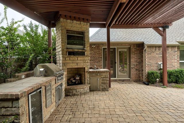 14405 Fossil Creek Lane, Oklahoma City, OK 73134