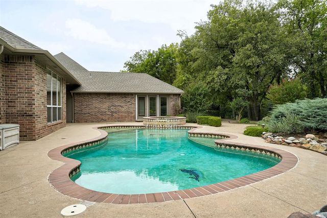 14405 Fossil Creek Lane, Oklahoma City, OK 73134