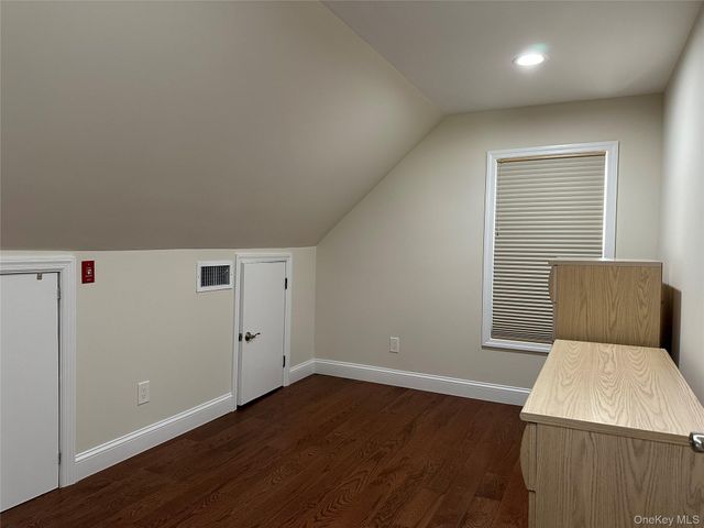 59 New Hampshire Avenue, Massapequa, NY 11758