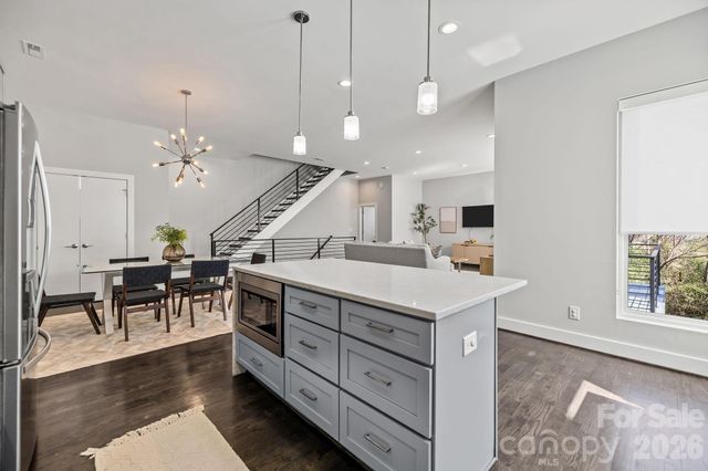 928 Westbrook Drive B, Charlotte, NC 28202