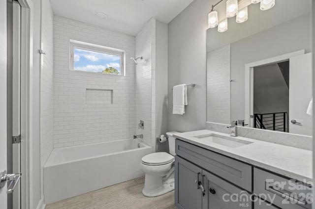 928 Westbrook Drive B, Charlotte, NC 28202