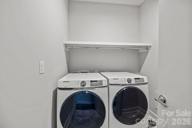 928 Westbrook Drive B, Charlotte, NC 28202