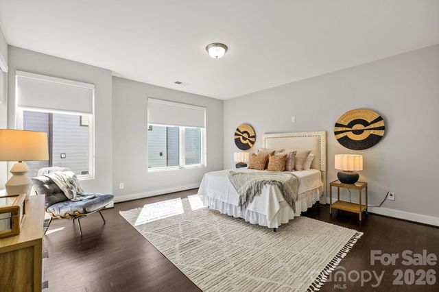 928 Westbrook Drive B, Charlotte, NC 28202