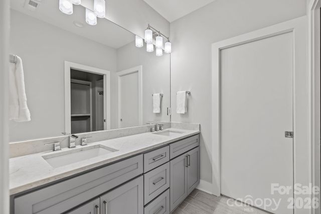 928 Westbrook Drive B, Charlotte, NC 28202