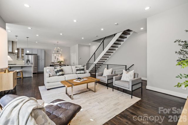 928 Westbrook Drive B, Charlotte, NC 28202