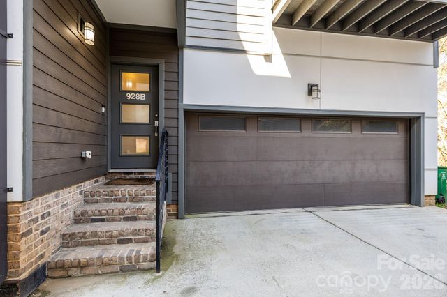 928 Westbrook Drive B, Charlotte, NC 28202