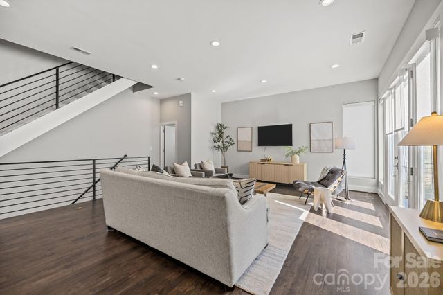 928 Westbrook Drive B, Charlotte, NC 28202