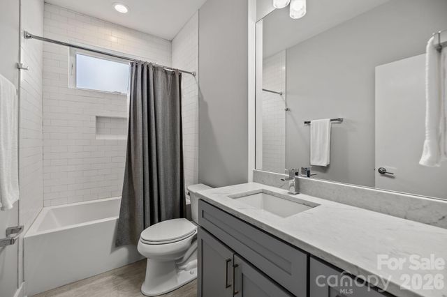 928 Westbrook Drive B, Charlotte, NC 28202