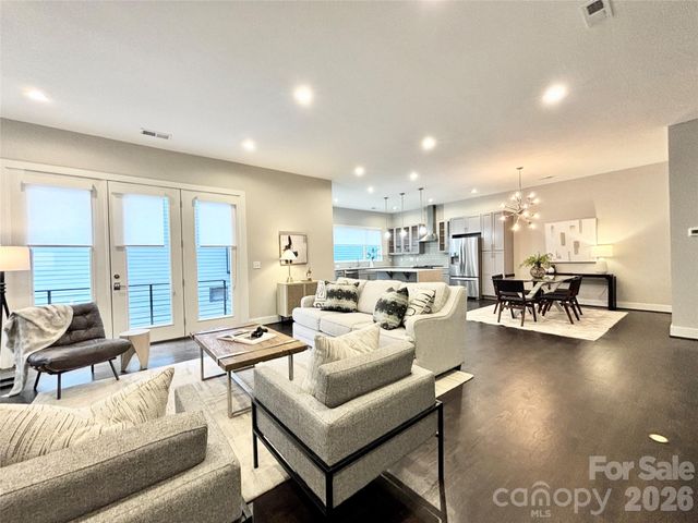 928 Westbrook Drive B, Charlotte, NC 28202