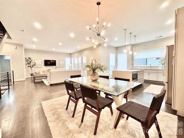 928 Westbrook Drive B, Charlotte, NC 28202